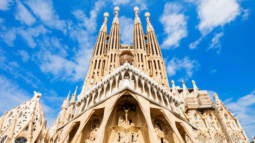 Sagrada Familia - Barcelona Free Tours 